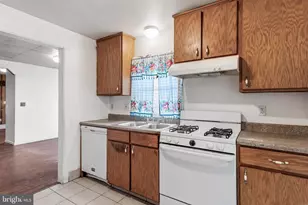 317 S 3rd St, Millville, NJ 08332 - Photo 13