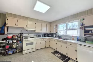 882 Sawyer Ave, Vineland, NJ 08360 - Photo 17