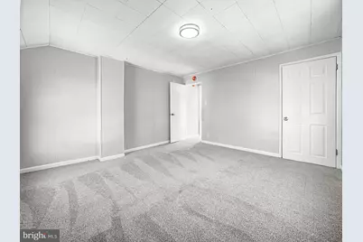 302 W Powell Street, Millville, NJ 08332 - Photo 17