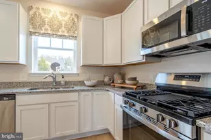31 Whitaker Ct, Millville, NJ 08332 - Photo 9
