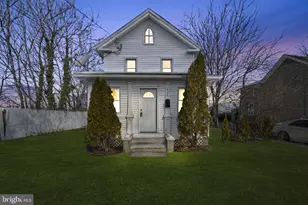 520 E Grape St, Vineland, NJ 08360 - Photo 1