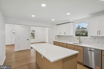 998 E Butler Avenue, Vineland, NJ 08360 - Photo 9