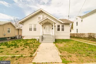 426 W Peach St, Vineland, NJ 08360 - Photo 1