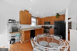 723 Streamview Ln, Vineland, NJ 08360 - Photo 9