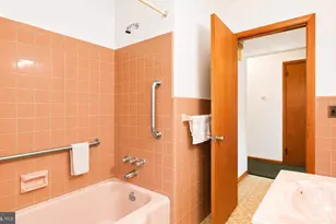 724 S Myrtle St, Vineland, NJ 08360 - Photo 19