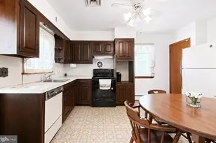 724 S Myrtle St, Vineland, NJ 08360 - Photo 3