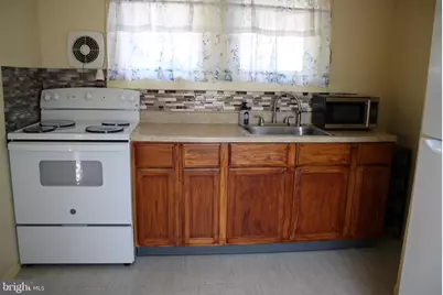 517 W Race St W Street W, Millville, NJ 08332 - Photo 11