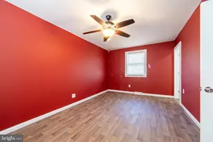 323 W Peach St, Vineland, NJ 08360 - Photo 5