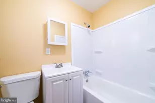 323 W Peach St, Vineland, NJ 08360 - Photo 7