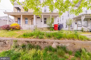 351 N Laurel St, Bridgeton, NJ 08302 - Photo 1