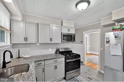 210 E Mulberry Street, Millville, NJ 08332 - Photo 13