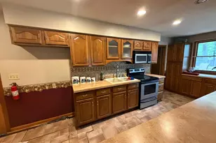 404 Henderson Ave, Millville, NJ 08332 - Photo 3