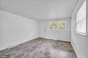 525 E Park Ave, Vineland, NJ 08360 - Photo 5