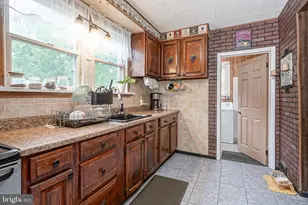 218 W Park Ave, Vineland, NJ 08360 - Photo 11