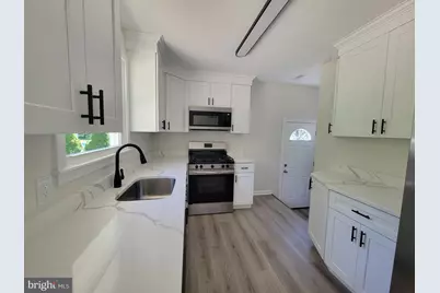 8202 W Buckshutem Road W, Millville, NJ 08332 - Photo 11