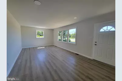 8202 W Buckshutem Road W, Millville, NJ 08332 - Photo 7