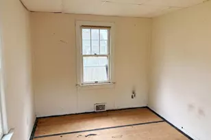 366 Bank St, Bridgeton, NJ 08302 - Photo 9
