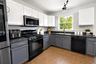 2520 Old Farm Dr, Vineland, NJ 08361 - Photo 9