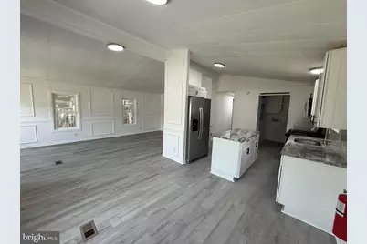 817 E Main Street, Millville, NJ 08332 - Photo 7