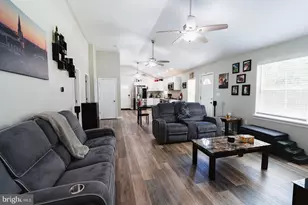 1006 Hickory Dr, Vineland, NJ 08360 - Photo 5