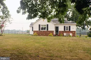 3044 E Chestnut Ave, Vineland, NJ 08361 - Photo 1