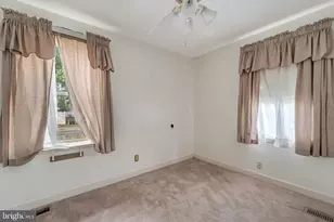 1718 W Chestnut Ave, Vineland, NJ 08360 - Photo 17