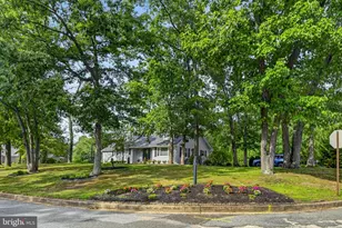 8 E Forest Glen Dr, Millville, NJ 08332 - Photo 3