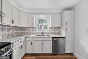 1569 W Chestnut Ave, Vineland, NJ 08360 - Photo 9