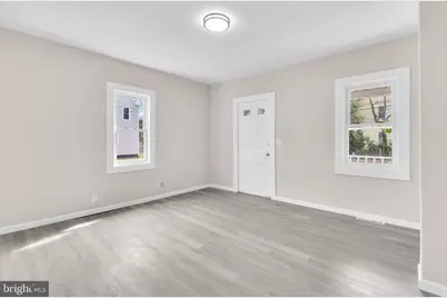 300 W Foundry Street, Millville, NJ 08332 - Photo 5