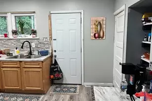 505 E Oak Street E, Millville, NJ 08332 - Photo 5