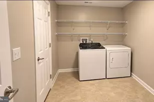211 Cottage St, Millville, NJ 08332 - Photo 9