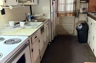 216 W Main St, Millville, NJ 08332 - Photo 11