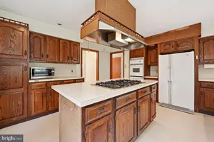 81 N Sharp St, Millville, NJ 08332 - Photo 11