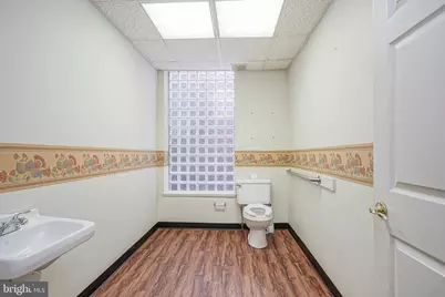 526 Cooper Street, Camden, NJ 08102 - Photo 9