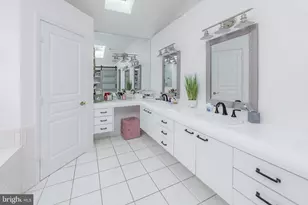 7 Cameo Ct, Cherry Hill, NJ 08003 - Photo 23