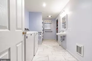 90 Peters Ln, Gloucester Township, NJ 08012 - Photo 13