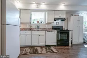 602 Autumn Crest Dr, Winslow Township, NJ 08089 - Photo 9