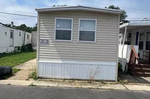 21 Cedarwood, Gloucester City, NJ 08030 - Photo 1