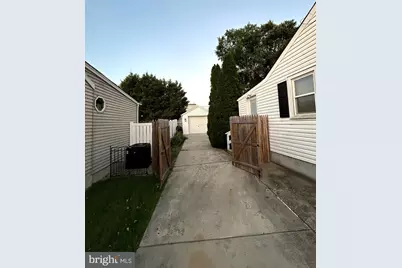 241 Warren Avenue, Bellmawr, NJ 08031 - Photo 5