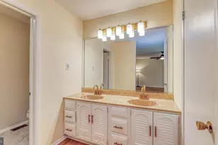 137 Arbor Meadow Dr, Sicklerville, NJ 08081 - Photo 13