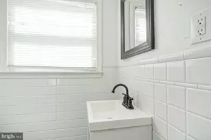 512 E Church St, Gloucester Township, NJ 08012 - Photo 15