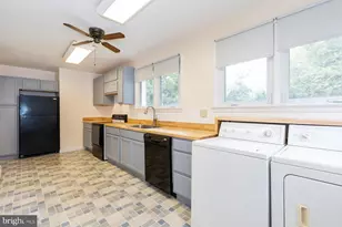 525 W Evesham Rd, Runnemede, NJ 08078 - Photo 13