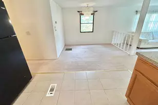 73 Hazeltop Dr, Sicklerville, NJ 08081 - Photo 5