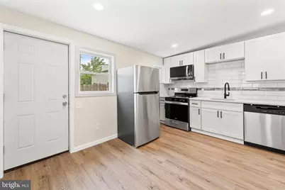 323 Morris Street, Gloucester City, NJ 08030 - Photo 7