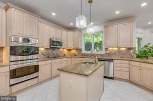 2 Collage Ct, Cherry Hill, NJ 08003 - Photo 11