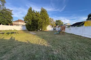 8249 Eden Ln, Pennsauken, NJ 08110 - Photo 3