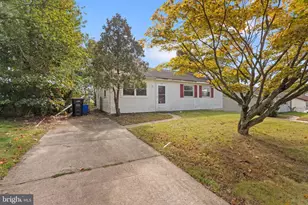 27 Girard Ave, Sicklerville, NJ 08081 - Photo 9