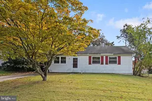 27 Girard Ave, Sicklerville, NJ 08081 - Photo 1