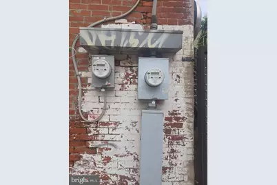 1050 S 4th St, Camden, NJ 08104 - Photo 31