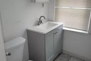 1050 S 4th St, Camden, NJ 08104 - Photo 17